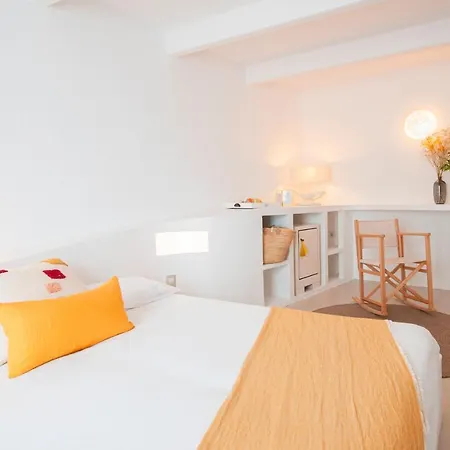 971 Con Encanto Hotel