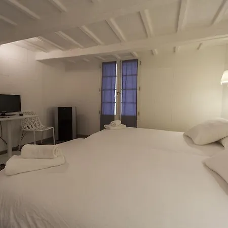 971 Con Encanto Hotel 3*