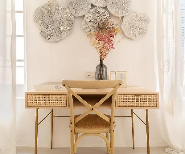 971 Con Encanto Hotel 3*