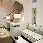 971 Con Encanto ホテル 3*