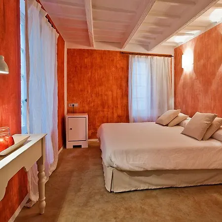 971 Con Encanto Hotel 3*