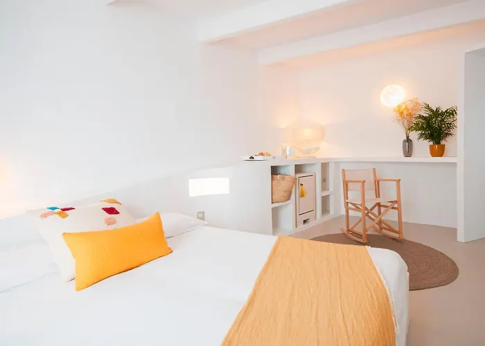 971 Con Encanto Hotel