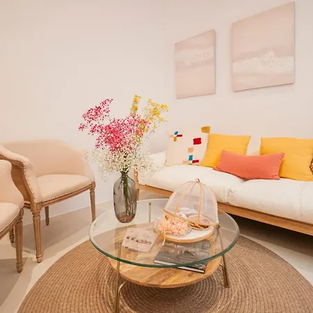 971 Con Encanto Hotel 3*