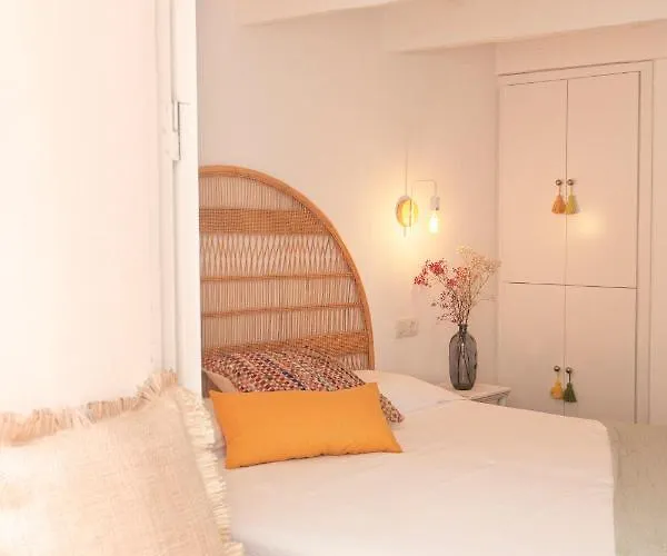 971 Con Encanto Hotel