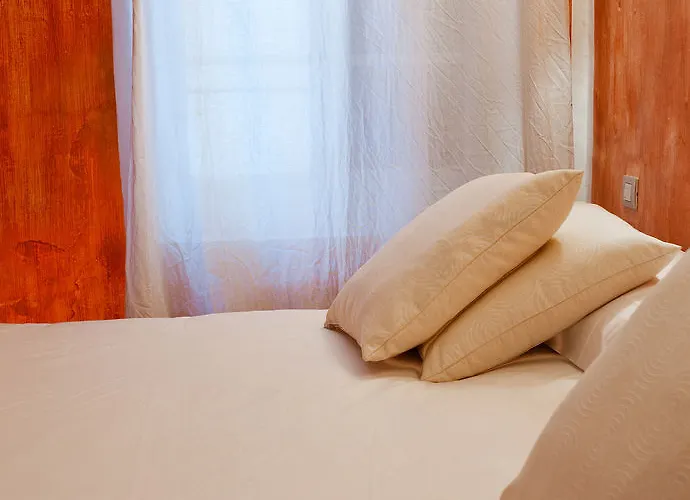 971 Con Encanto Hotel